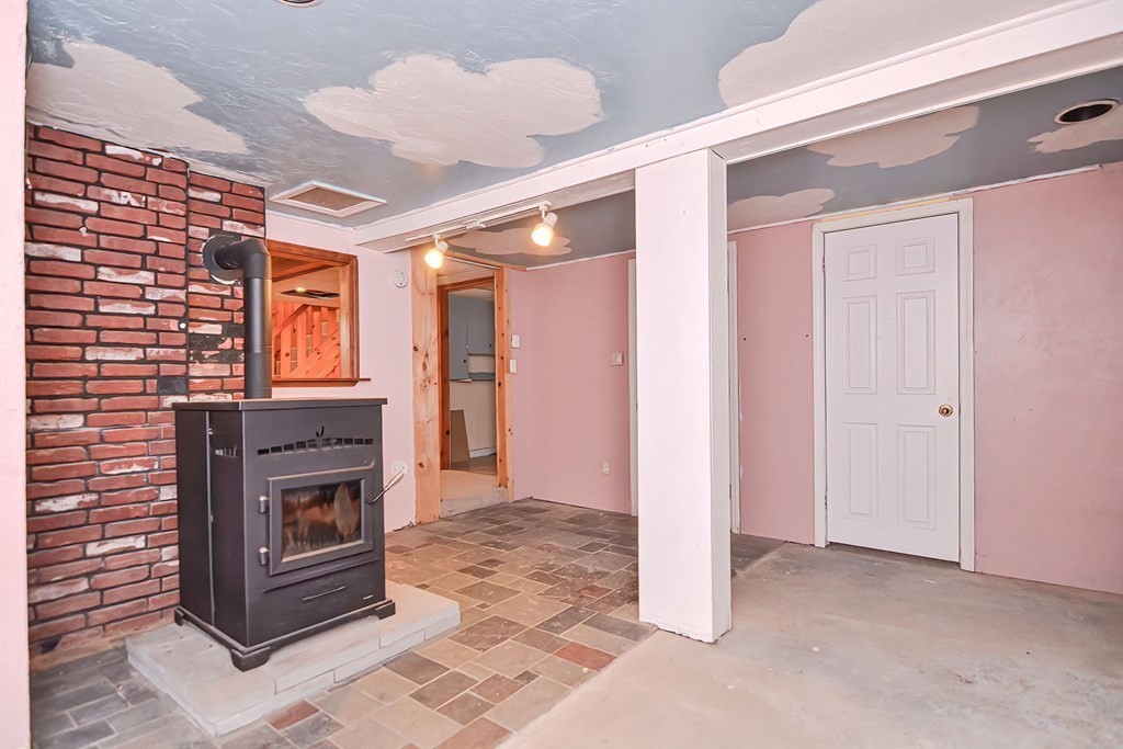32 Old Farm Road Spencer, MA 01562 - Photo 28 of 29 Gallery Image 28