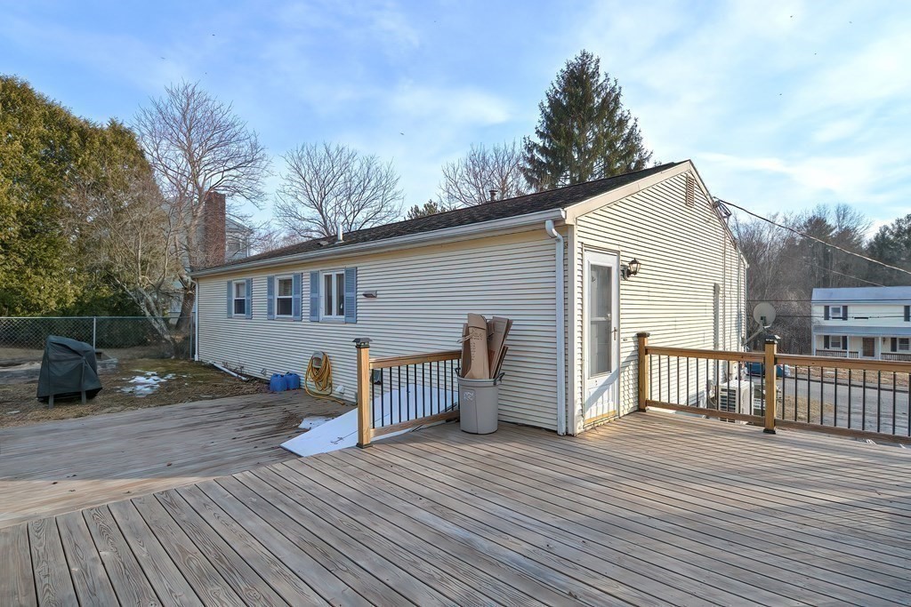 32 Old Farm Road Spencer, MA 01562 - Photo 6 of 29 Gallery Image 6