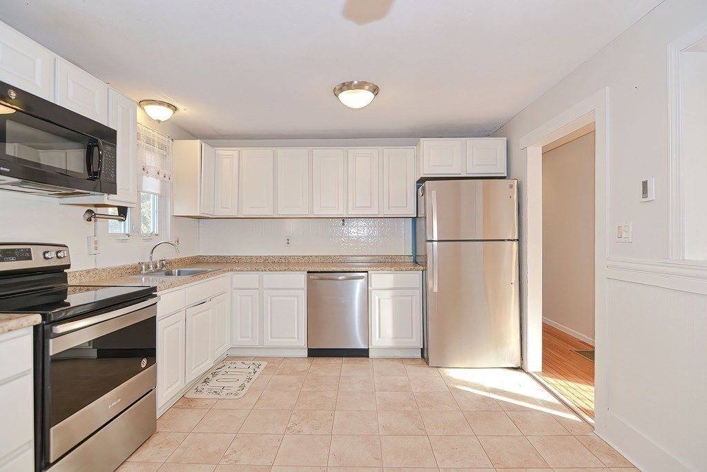 32 Old Farm Road Spencer, MA 01562 - Photo 9 of 29 Gallery Image 9