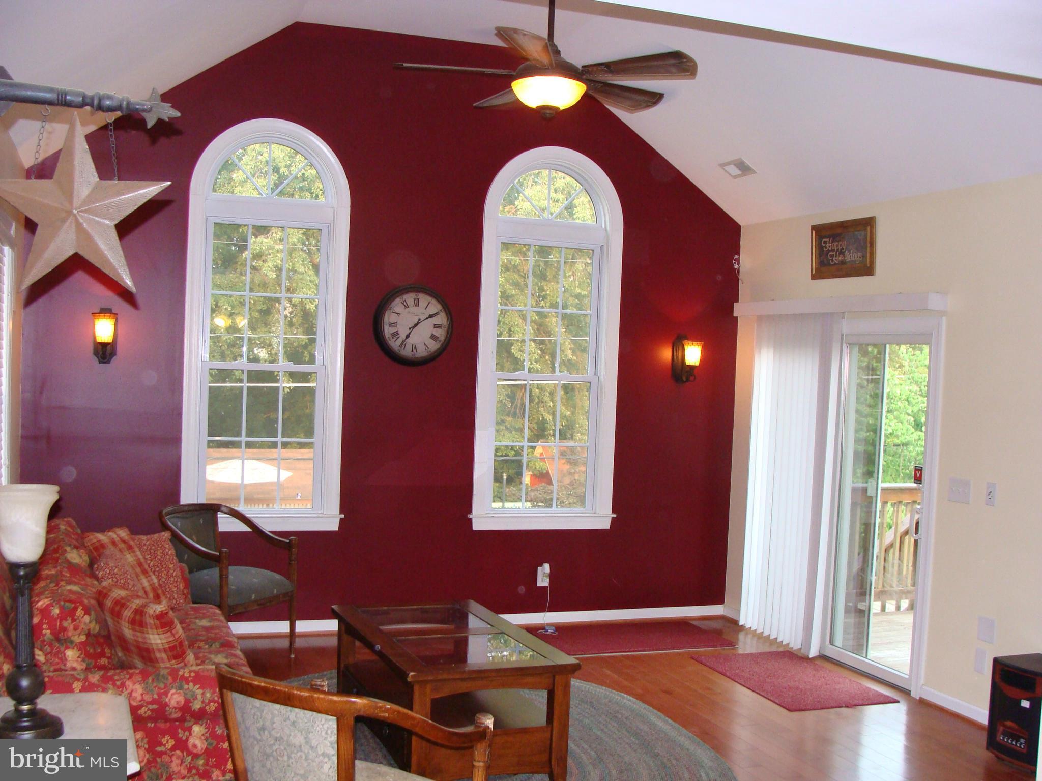 5637 Ashbourne Road Halethorpe, MD 21227 - Photo 12 of 30 Family Room