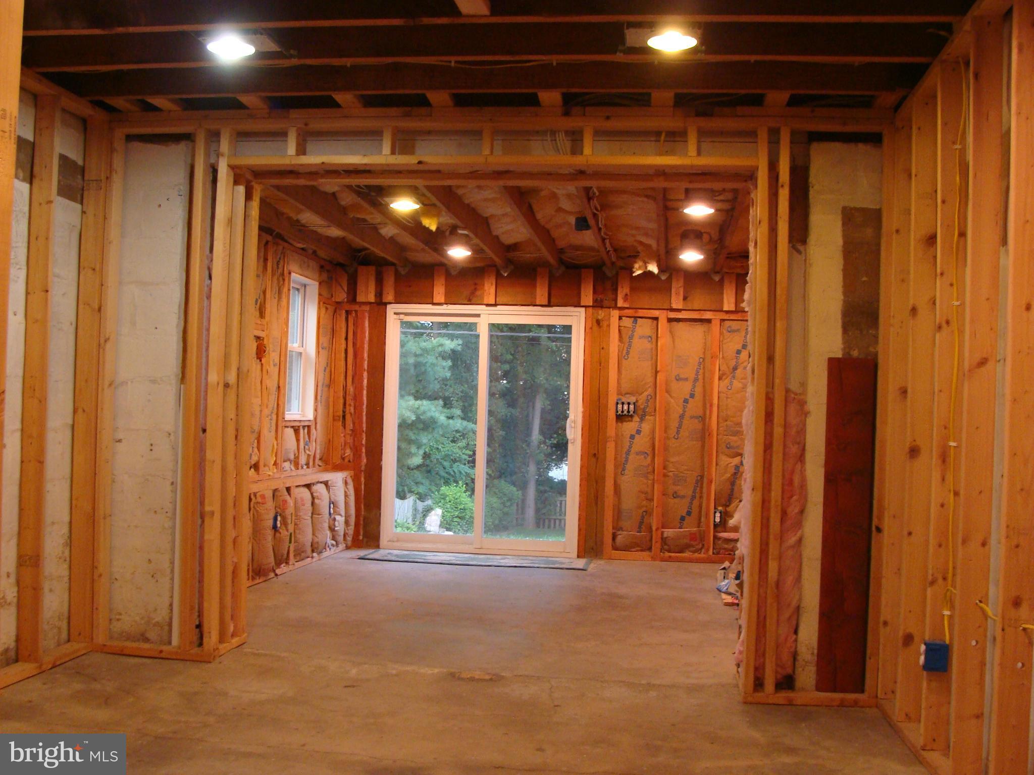 5637 Ashbourne Road Halethorpe, MD 21227 - Photo 22 of 30 partially finished area