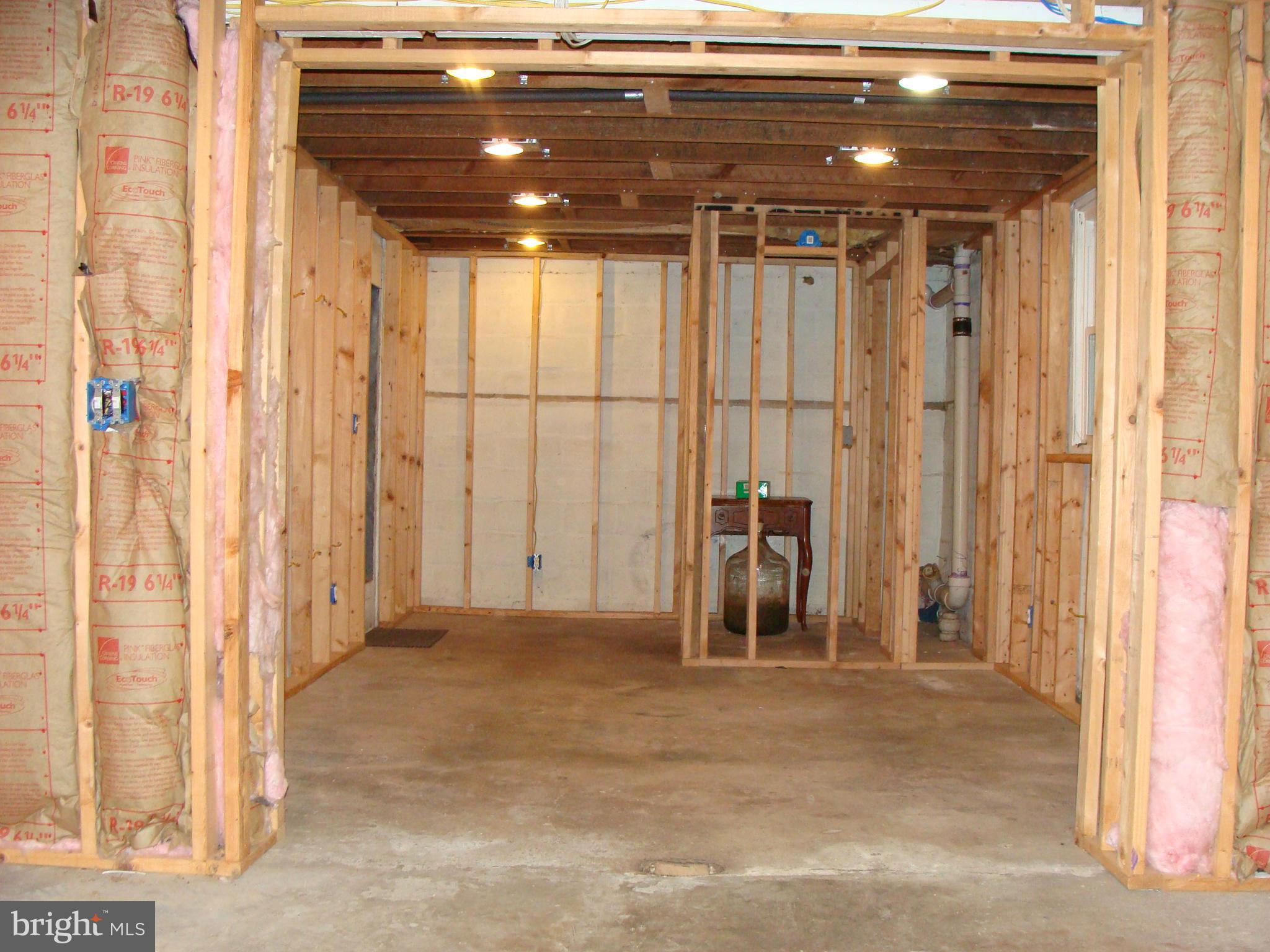 5637 Ashbourne Road Halethorpe, MD 21227 - Photo 23 of 30 partially finished area