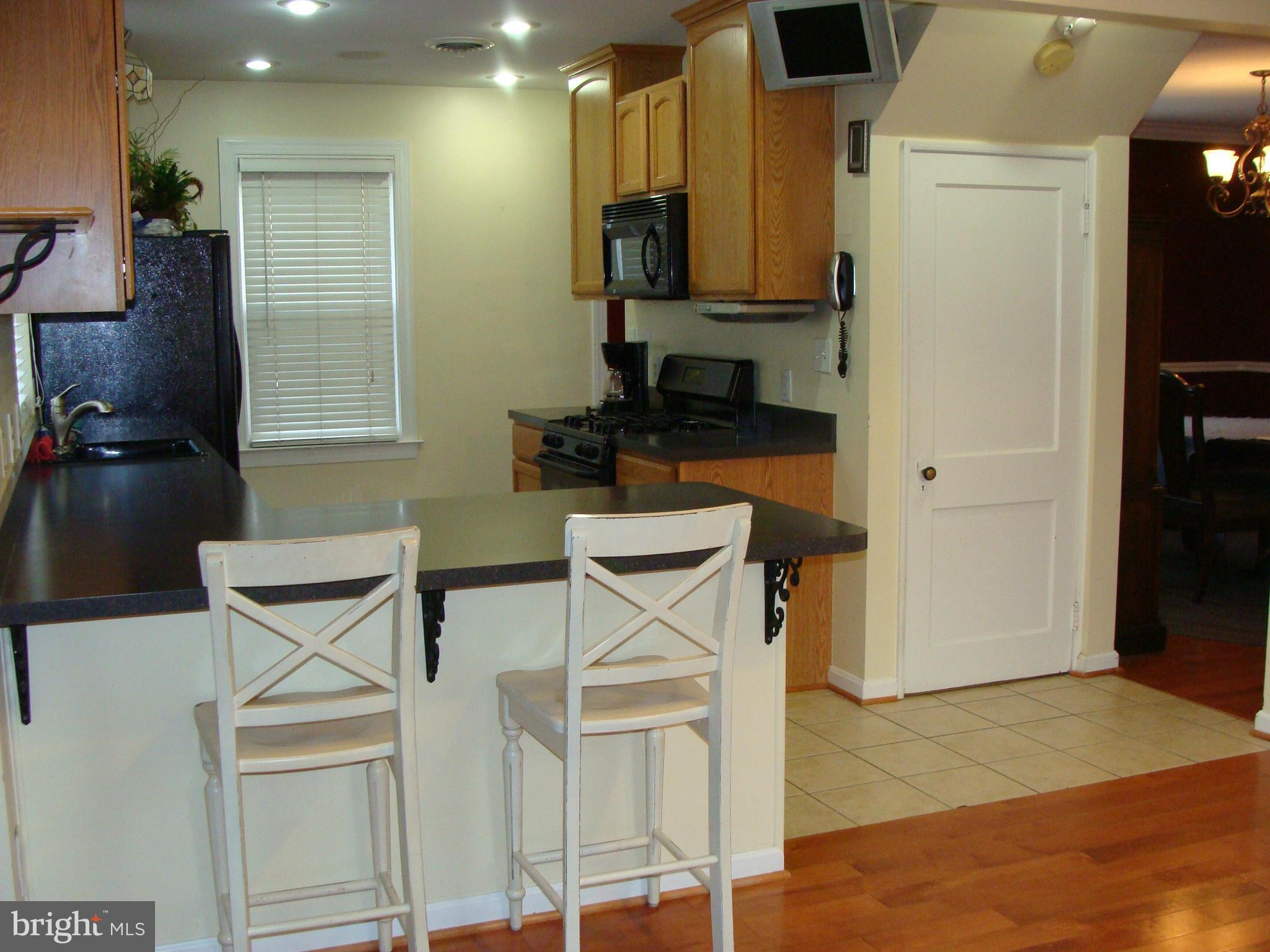 5637 Ashbourne Road Halethorpe, MD 21227 - Photo 8 of 30 Kitchen