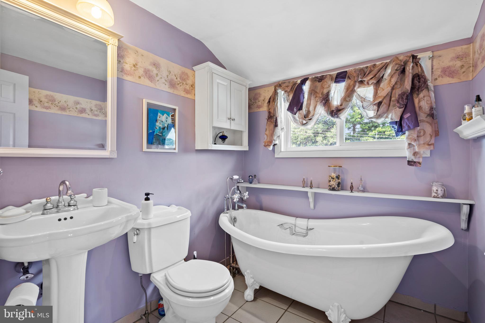 7 Misty Pine Road Levittown, PA 19056 - Photo 24 of 36 2nd Floor Bathroom