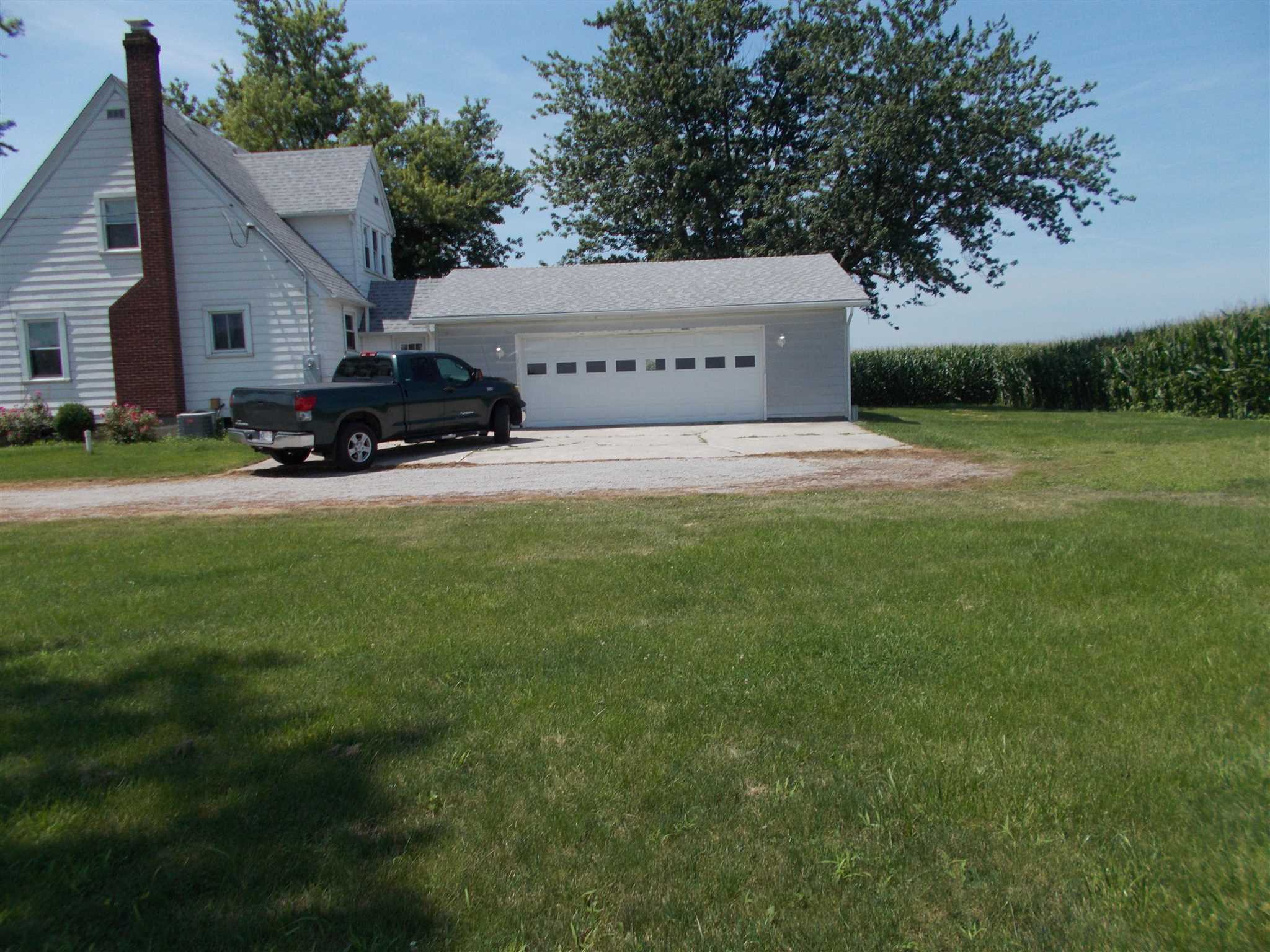 25231 Slusher Road Woodburn, IN 46797 - Photo 4 of 26
