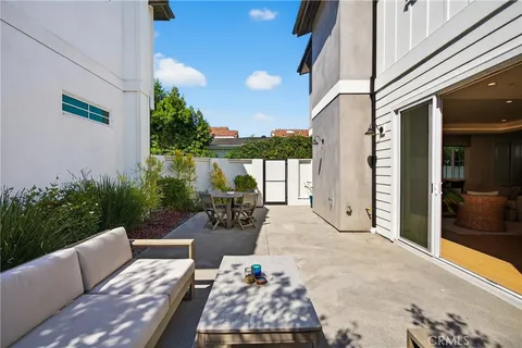 $2,199,000 | 2216 Bataan Road, Unit A, Redondo Beach, CA 90278