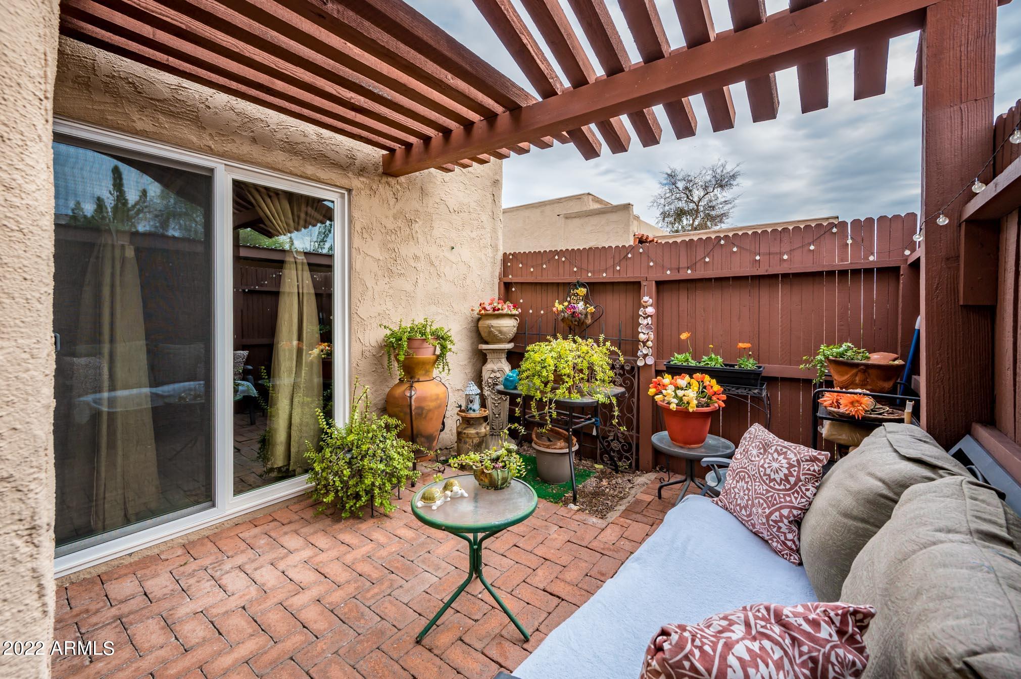 1056 East Pueblo Road Phoenix, AZ 85020 - Photo 2 of 18 1056 E Pueblo Rd - MLS-5