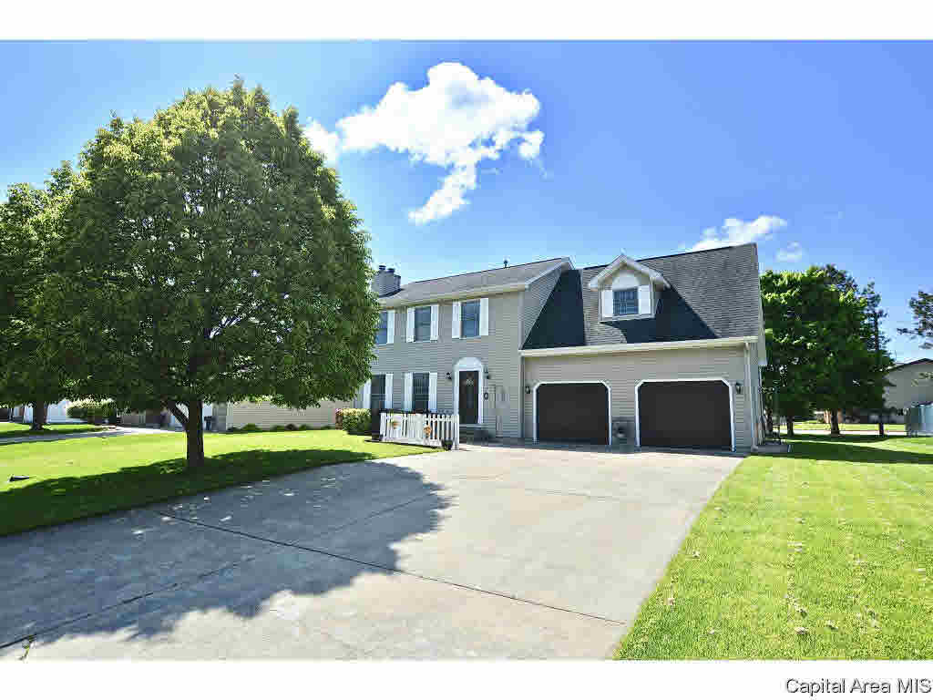 1818 MayField Road Chatham, IL 62629 - Photo 1 of 34 Gallery Image 1