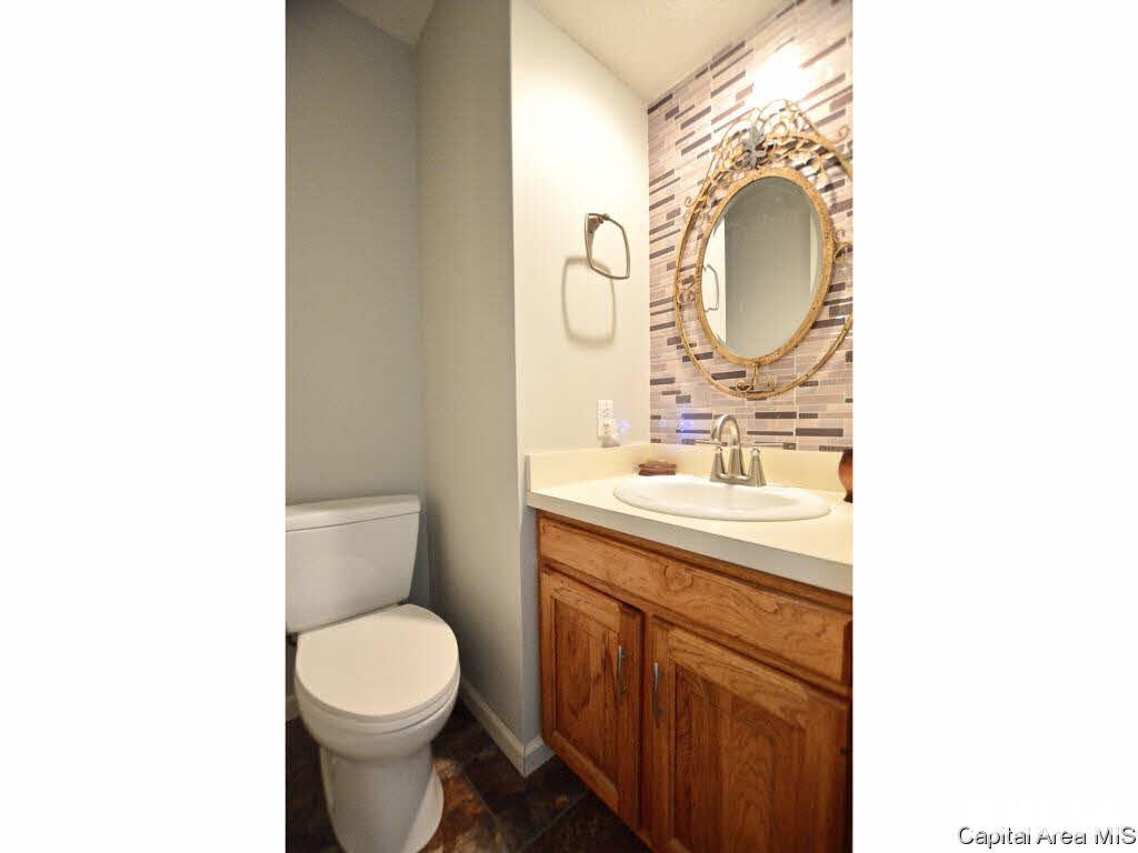 1818 MayField Road Chatham, IL 62629 - Photo 12 of 34 Gallery Image 12