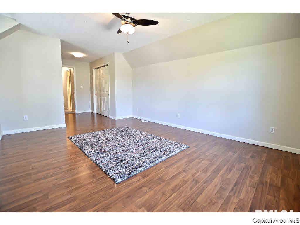 1818 MayField Road Chatham, IL 62629 - Photo 20 of 34 Gallery Image 20