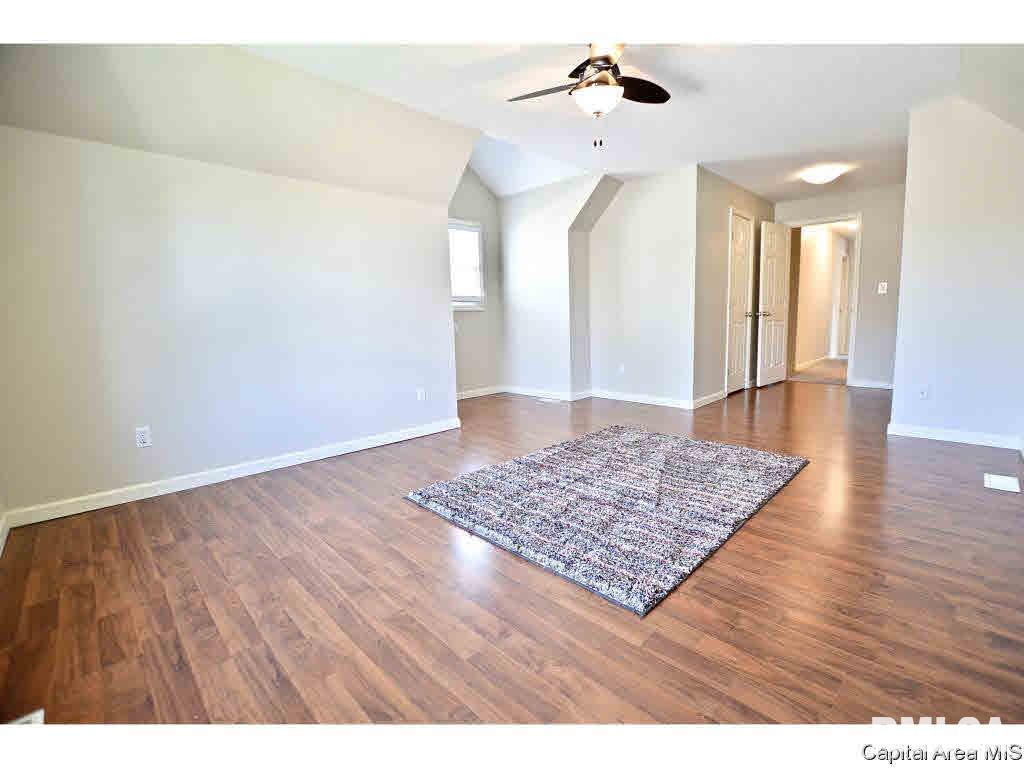 1818 MayField Road Chatham, IL 62629 - Photo 21 of 34 Gallery Image 21