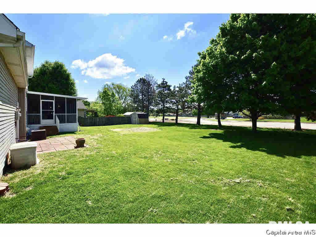 1818 MayField Road Chatham, IL 62629 - Photo 31 of 34 Gallery Image 31