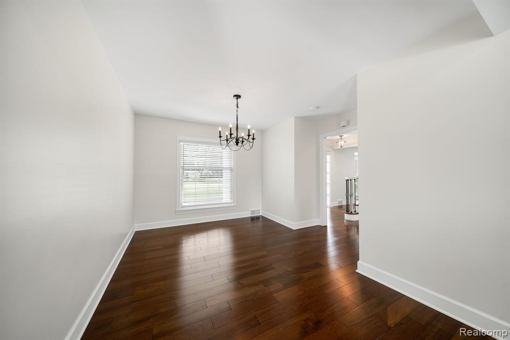 6895 Halyard Road Bloomfield Hills, MI 48301 - Photo 11 of 44