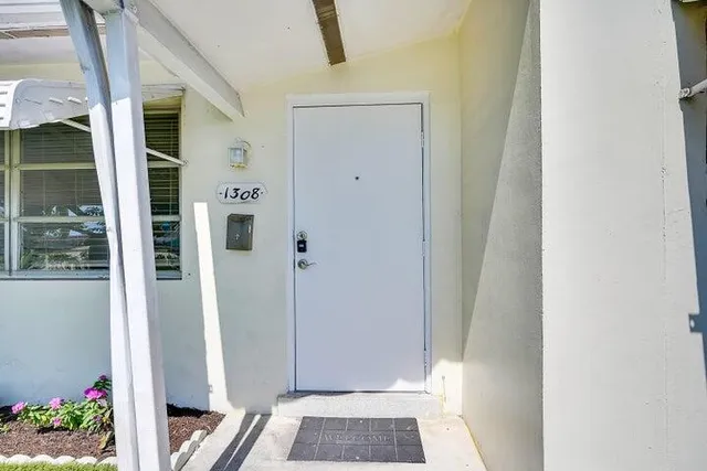 $3,400 | 1308 South Congress Avenue, Delray Beach, FL 33445