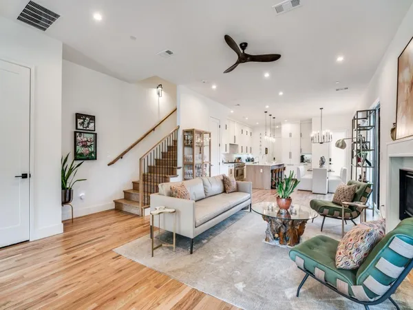 $9,500 | 4200 University Boulevard, University Park, TX 75205