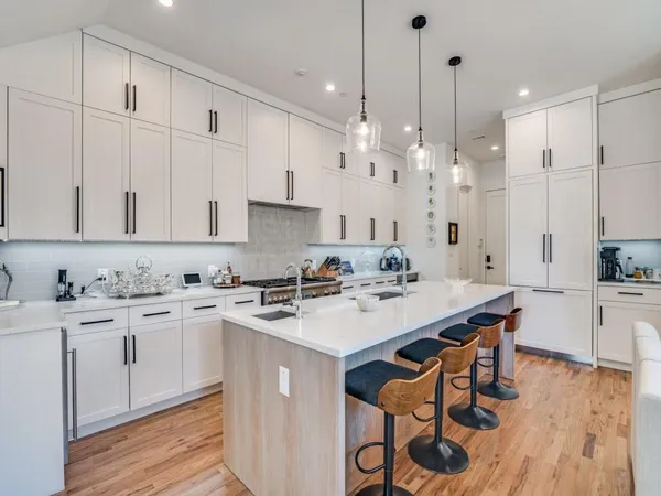 $9,500 | 4200 University Boulevard, University Park, TX 75205