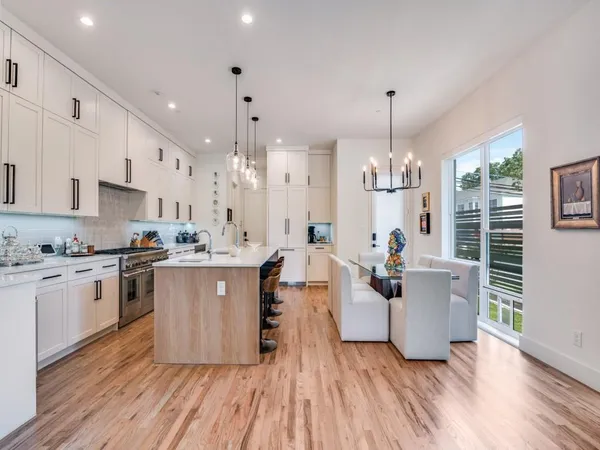 $9,500 | 4200 University Boulevard, University Park, TX 75205