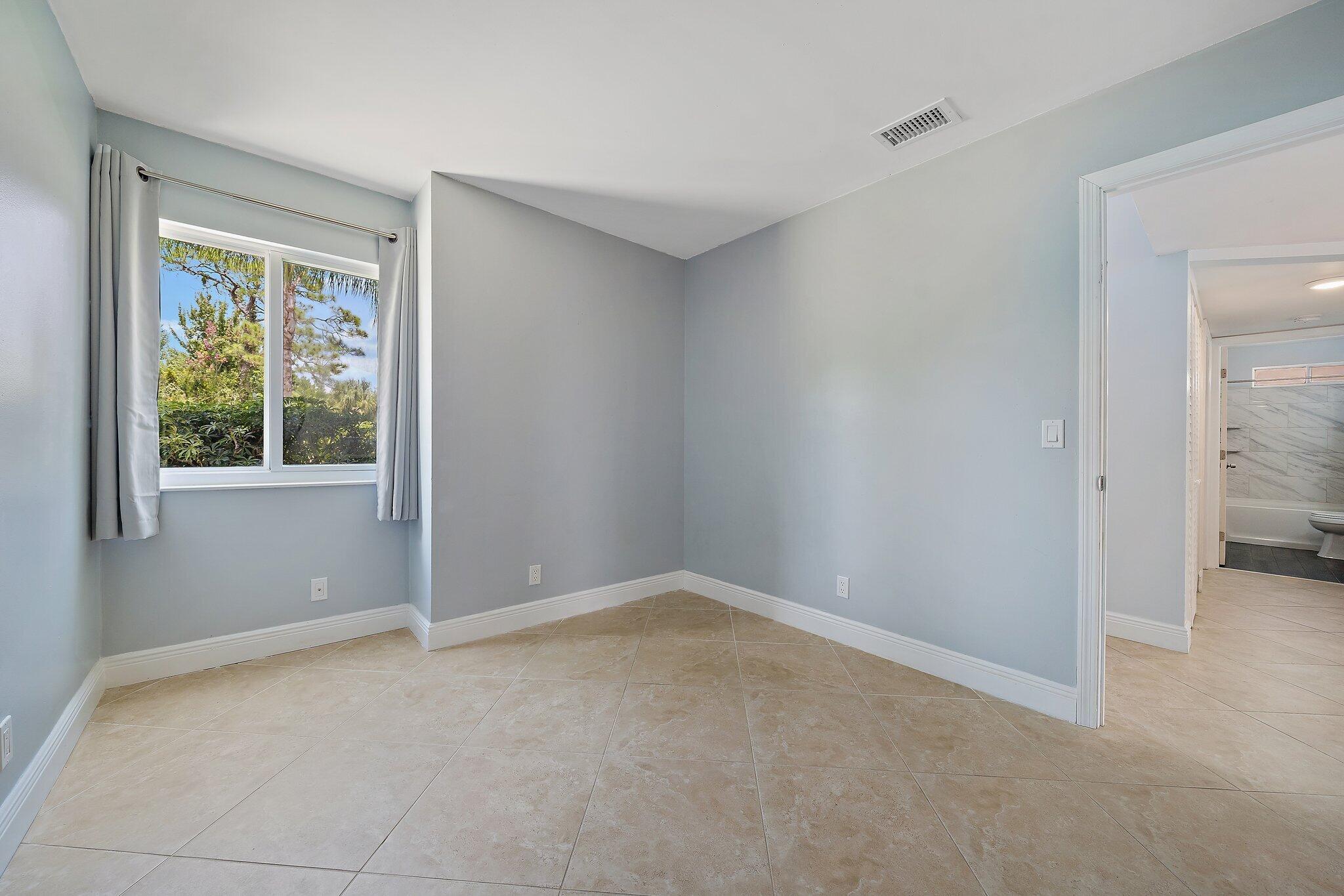 17999 Anchor Drive Jupiter, FL 33458 - Photo 23 of 35 033-17999AnchorDr-Jupiter-FL-SMALL
