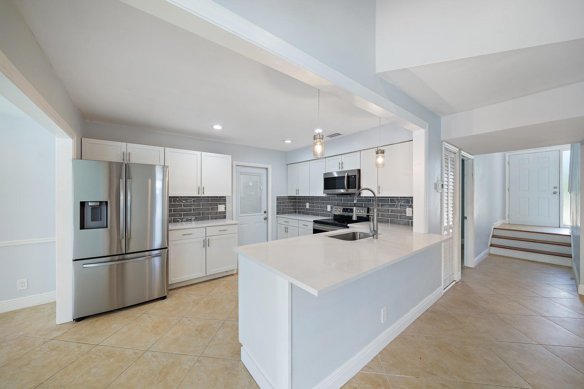 17999 Anchor Drive Jupiter, FL 33458 - Photo 8 of 35 024-17999AnchorDr-Jupiter-FL-SMALL