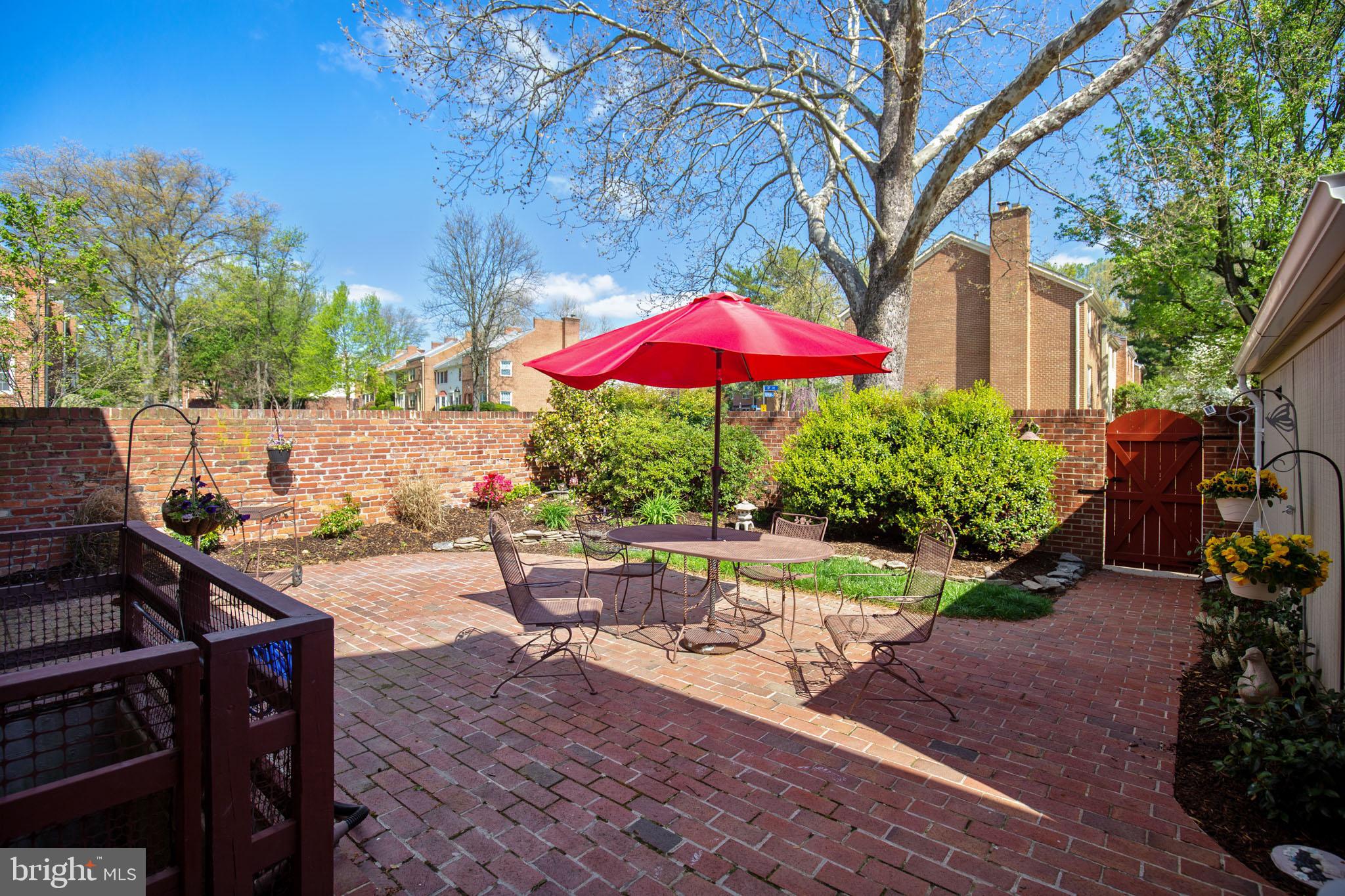 8314 Wickham Road Springfield, VA 22152 - Photo 26 of 31 Outside brick fenced brick patio