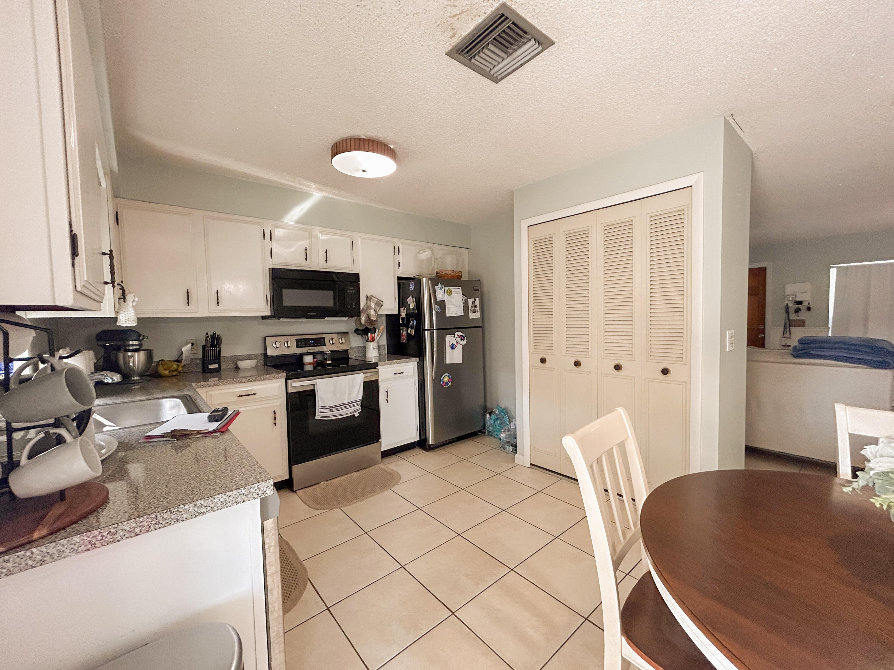 4709 Sunset Boulevard Fort Pierce, FL 34982 - Photo 13 of 33 14-IMG_0888