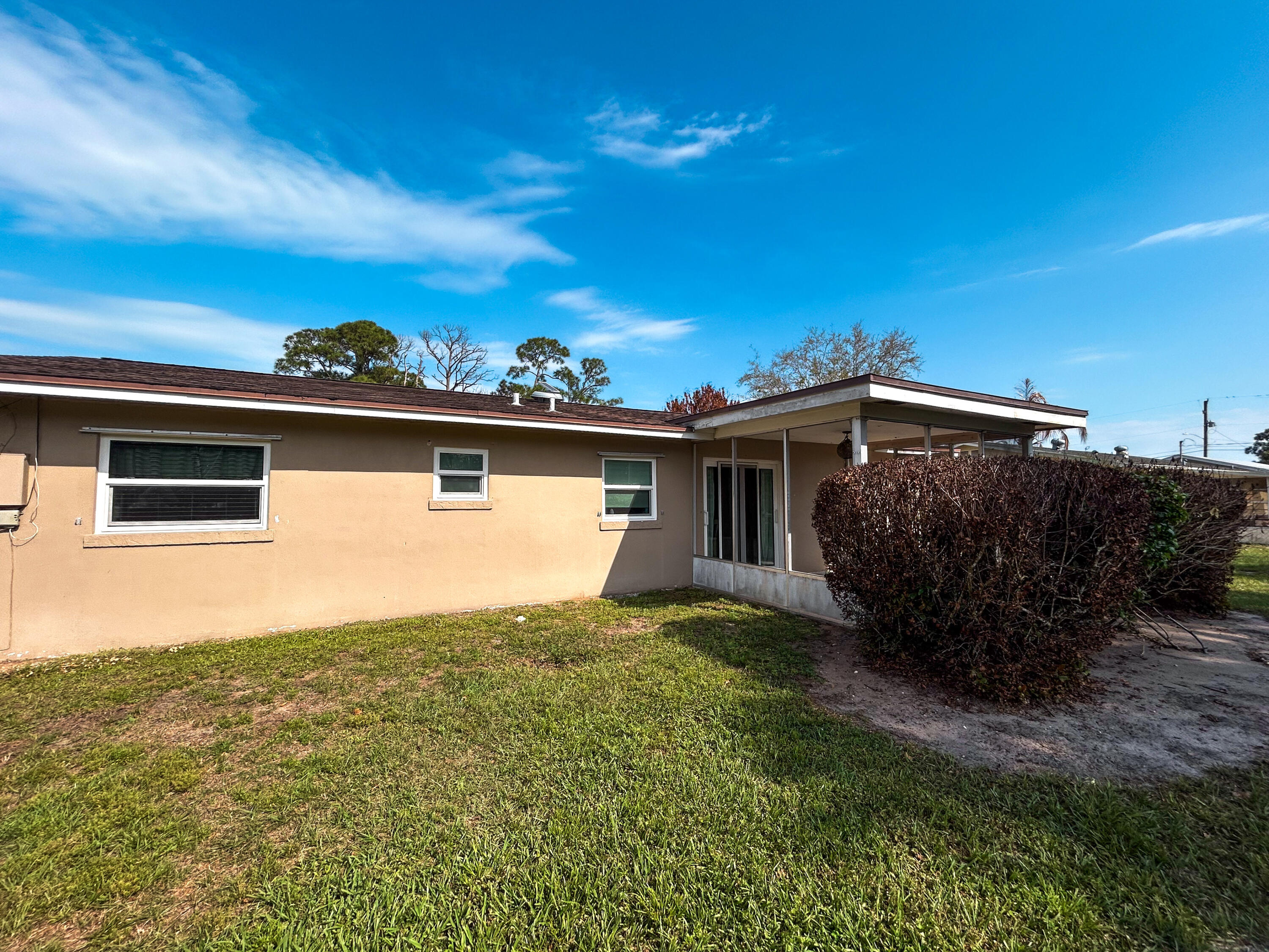 4709 Sunset Boulevard Fort Pierce, FL 34982 - Photo 28 of 33 38-IMG_0912