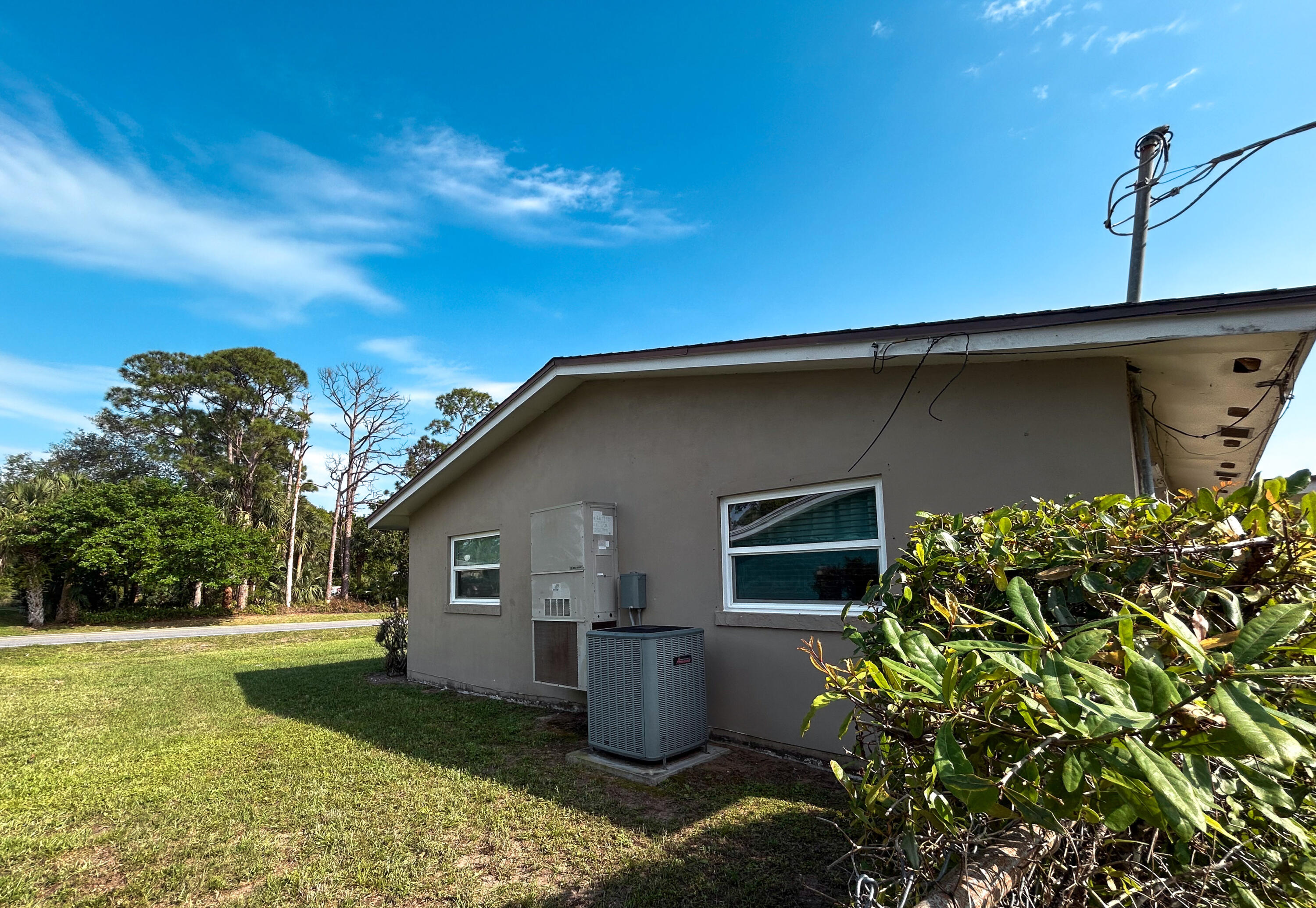 4709 Sunset Boulevard Fort Pierce, FL 34982 - Photo 29 of 33 39-IMG_0913