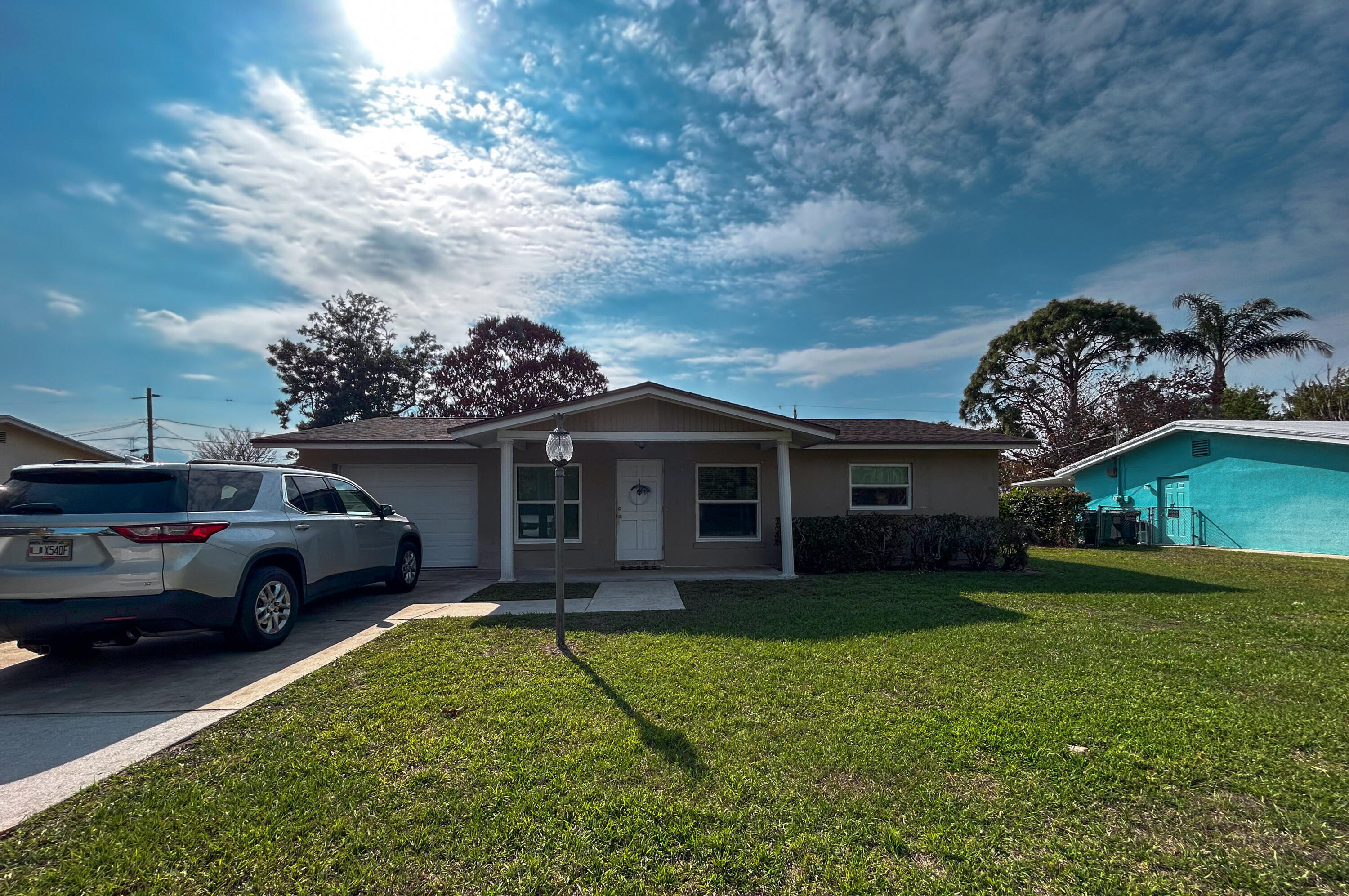 4709 Sunset Boulevard Fort Pierce, FL 34982 - Photo 4 of 33 43-IMG_0917