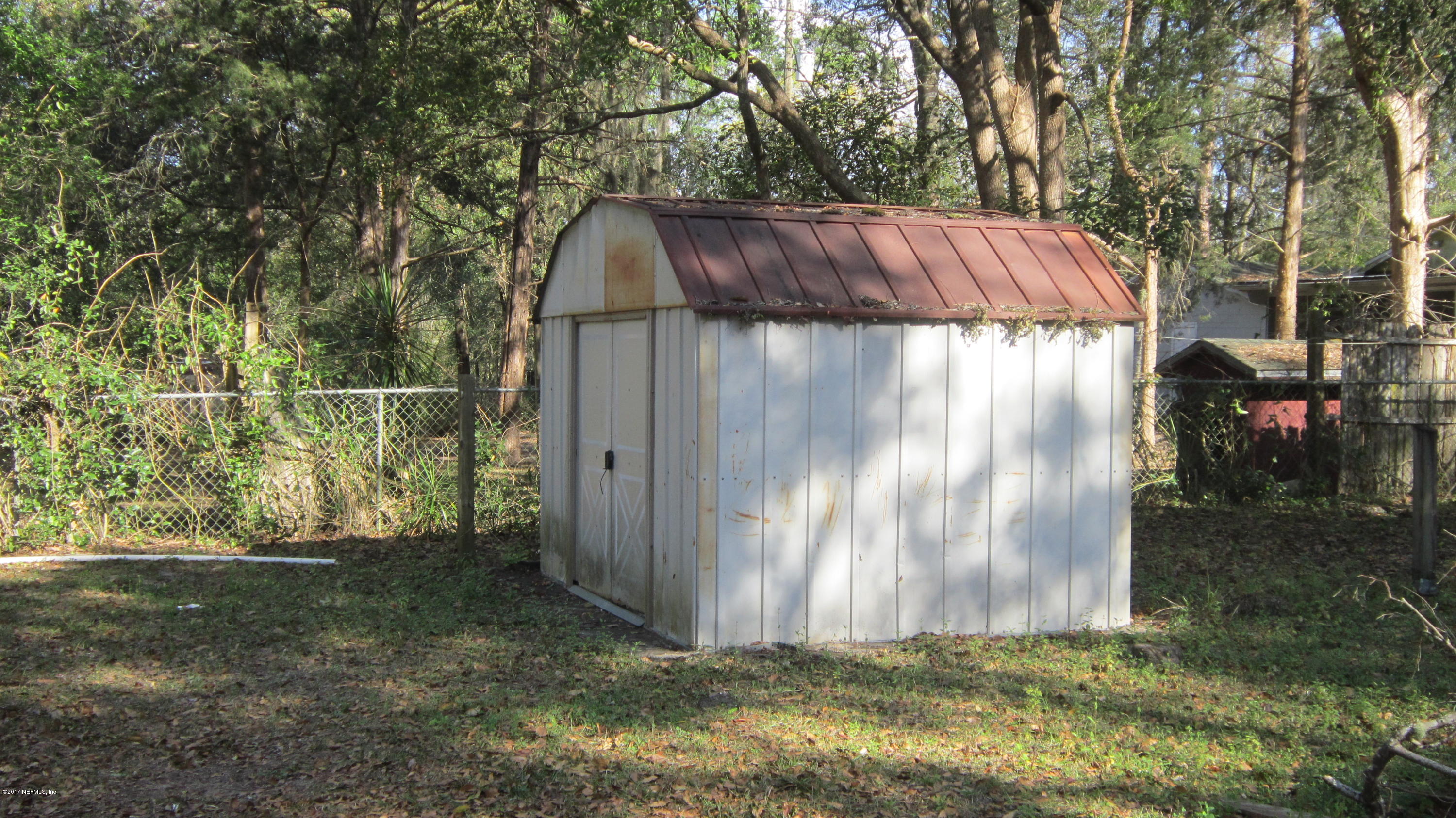 225 3rd Way Interlachen, FL 32148 - Photo 16 of 18 Outbuilding