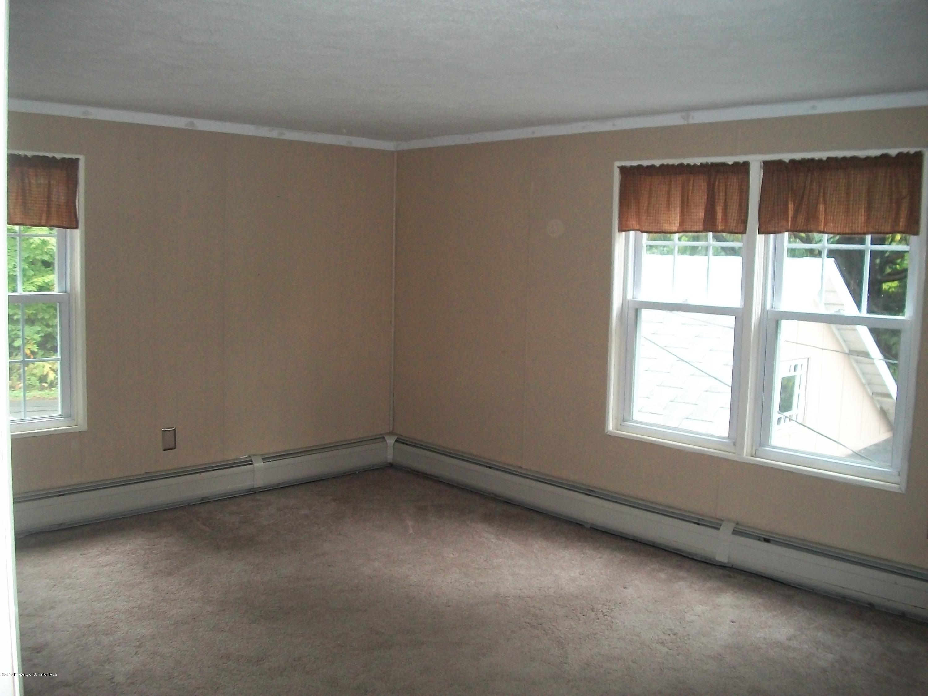 642 Gardner Road Moscow, PA 18444 - Photo 17 of 22 Gallery Image 17