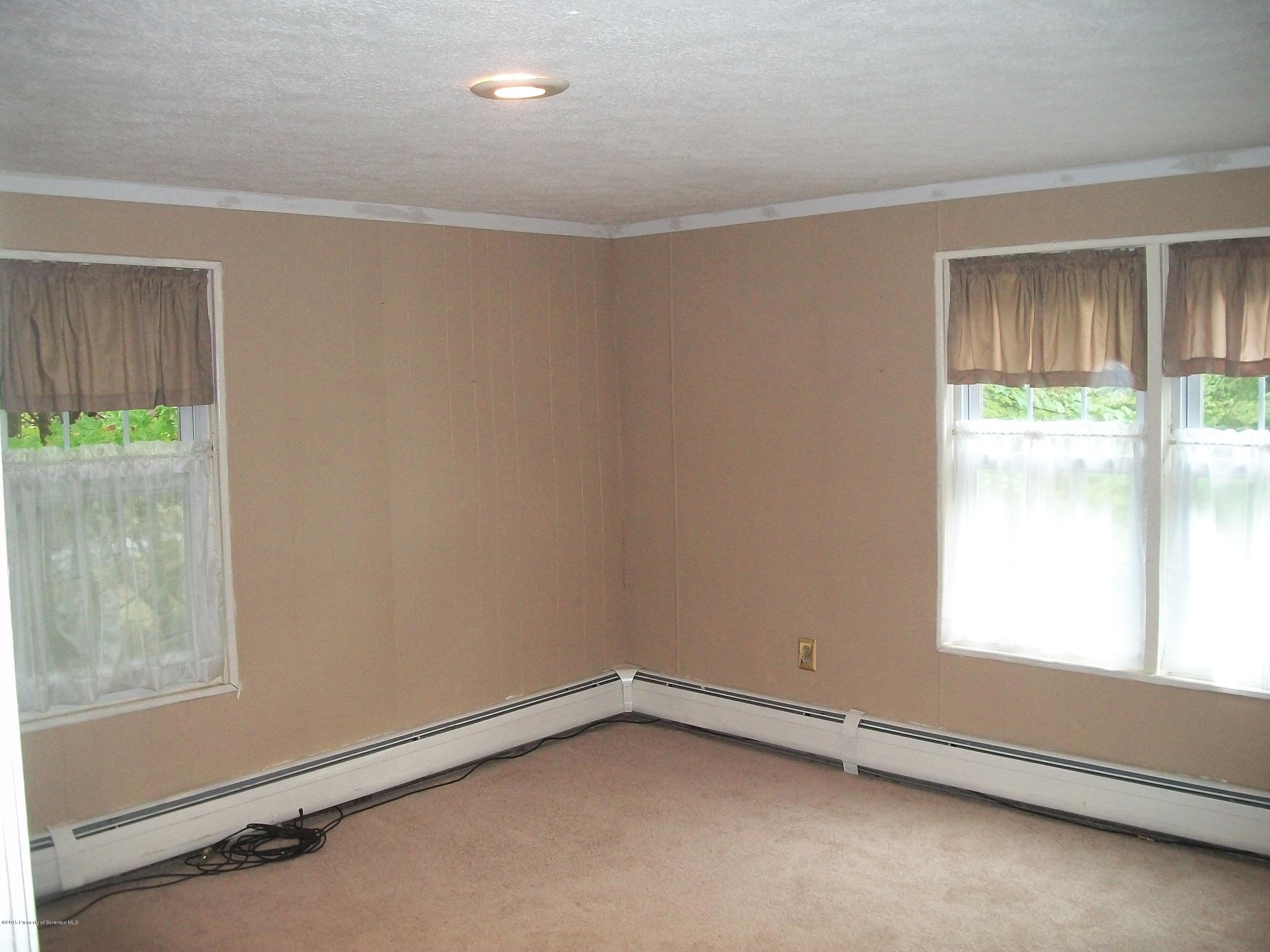 642 Gardner Road Moscow, PA 18444 - Photo 19 of 22 Gallery Image 19