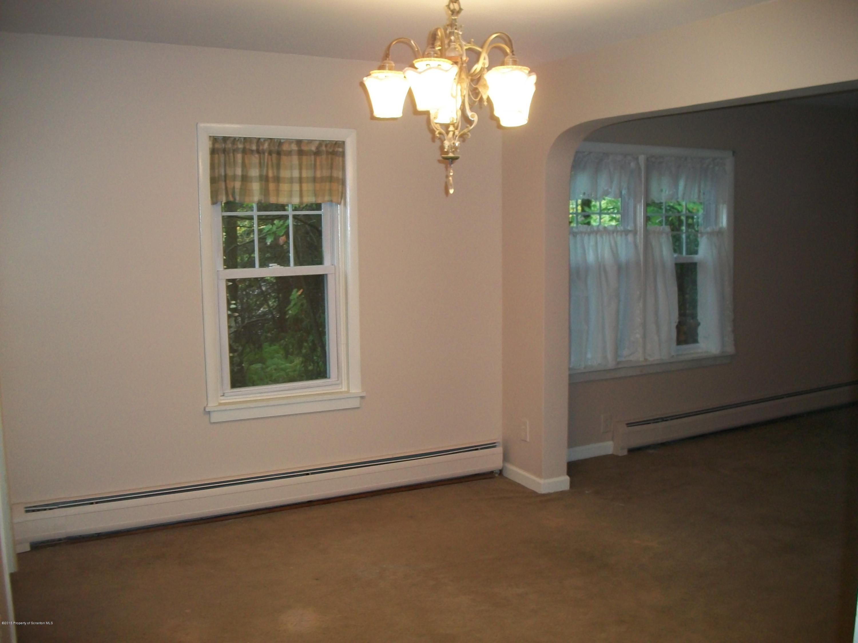642 Gardner Road Moscow, PA 18444 - Photo 7 of 22 Gallery Image 7