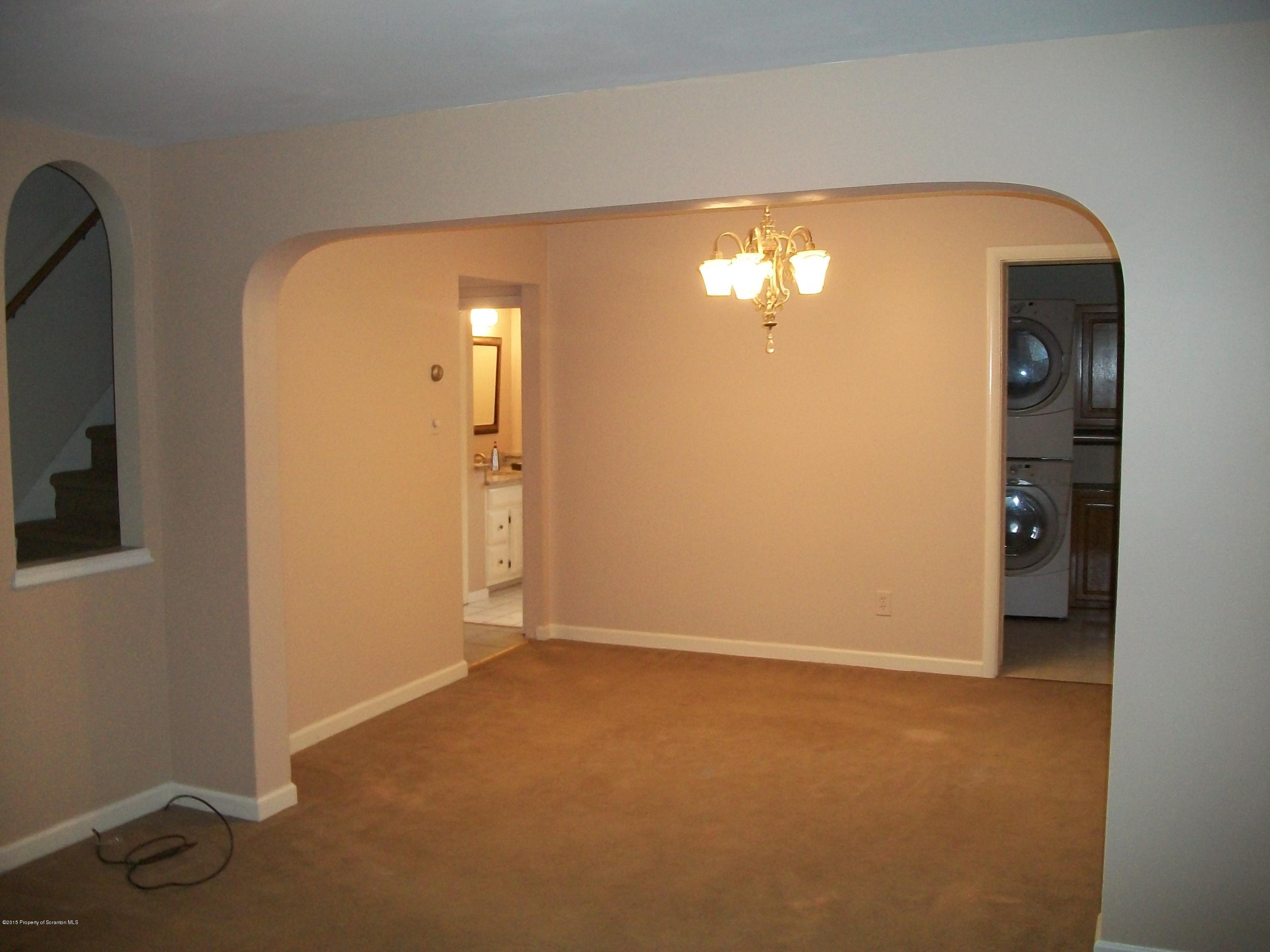 642 Gardner Road Moscow, PA 18444 - Photo 8 of 22 Gallery Image 8