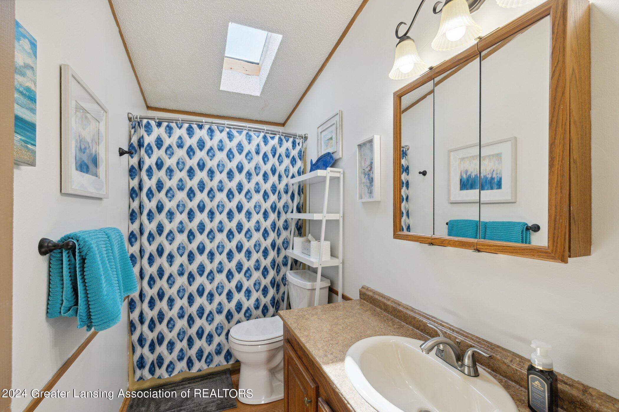 625 North Warren Road Ovid, MI 48866 - Photo 26 of 36 625-N-Warren-Rd-Ovid-MI-48866-WindowStil