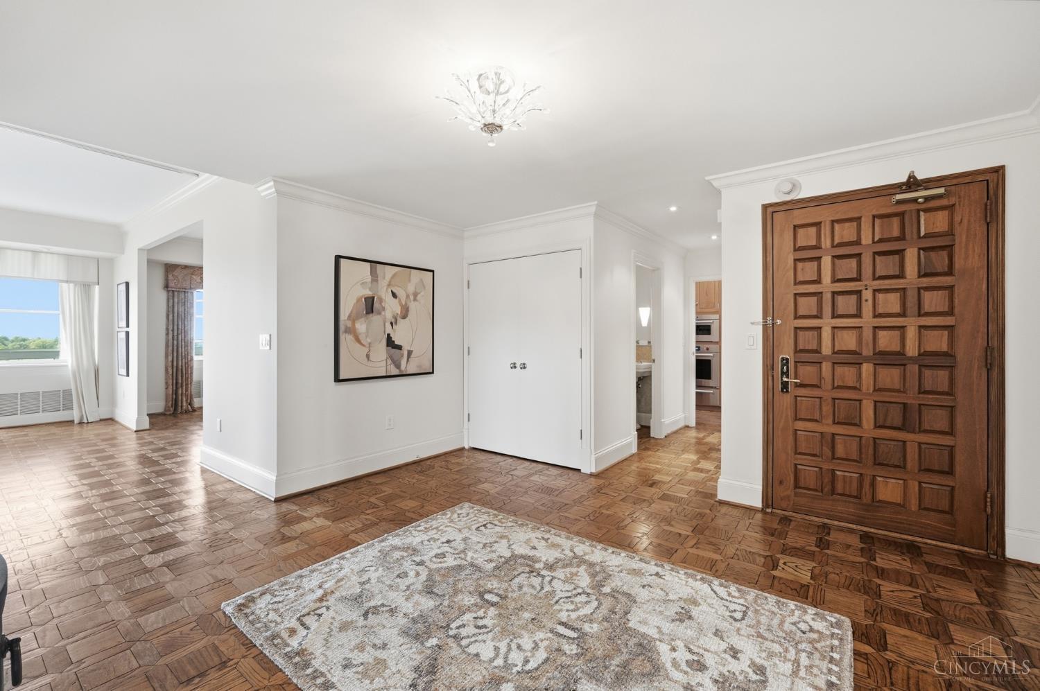 2444 Madison Road, Unit 2002 Cincinnati, OH 45208 - Photo 2 of 86 Gallery Image 2