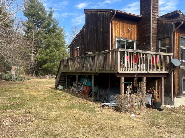 $100,000 | 12 Linda Court, Poughkeepsie, NY 12603
