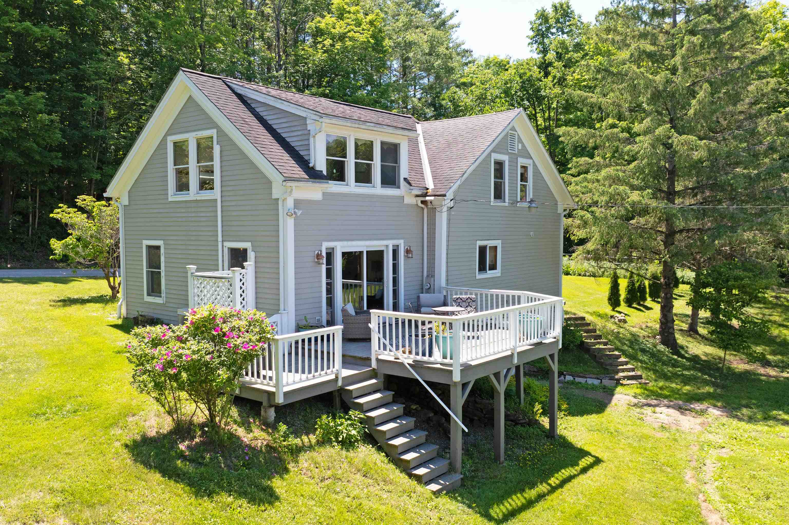 695 Barber Pond Road Pownal, VT 05261 - Photo 13 of 31