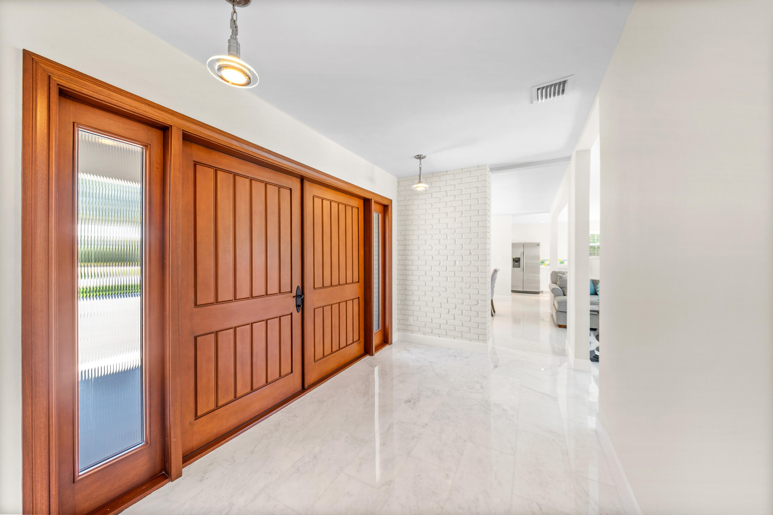 2259 Ibis Isle Road East Palm Beach, FL 33480 - Photo 4 of 35 3_foyer