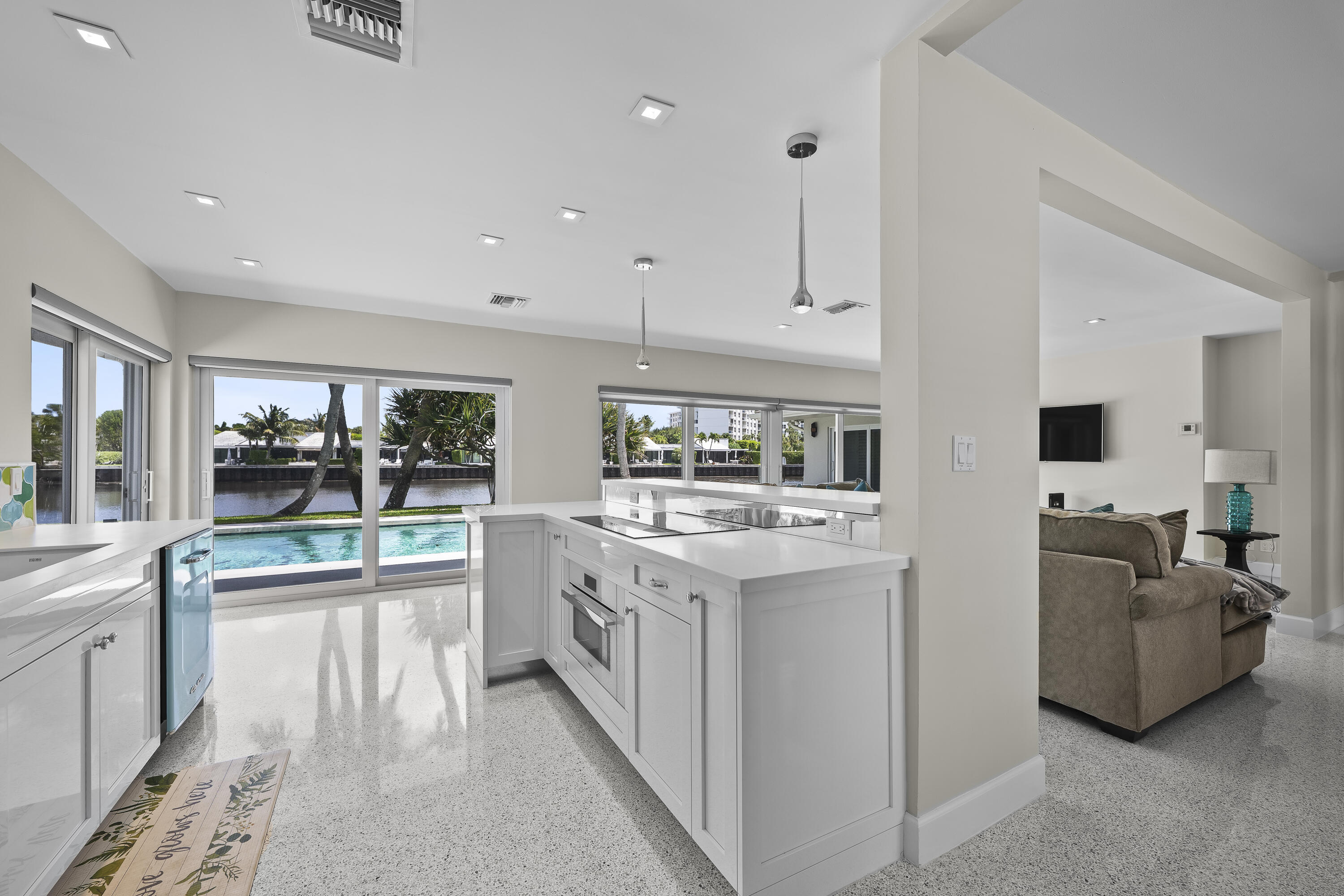 2259 Ibis Isle Road East Palm Beach, FL 33480 - Photo 10 of 35 09-LUX_8641