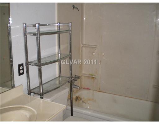 5701 Smoke Ranch Road, Unit B Las Vegas, NV 89108 - Photo 9 of 14 Other.