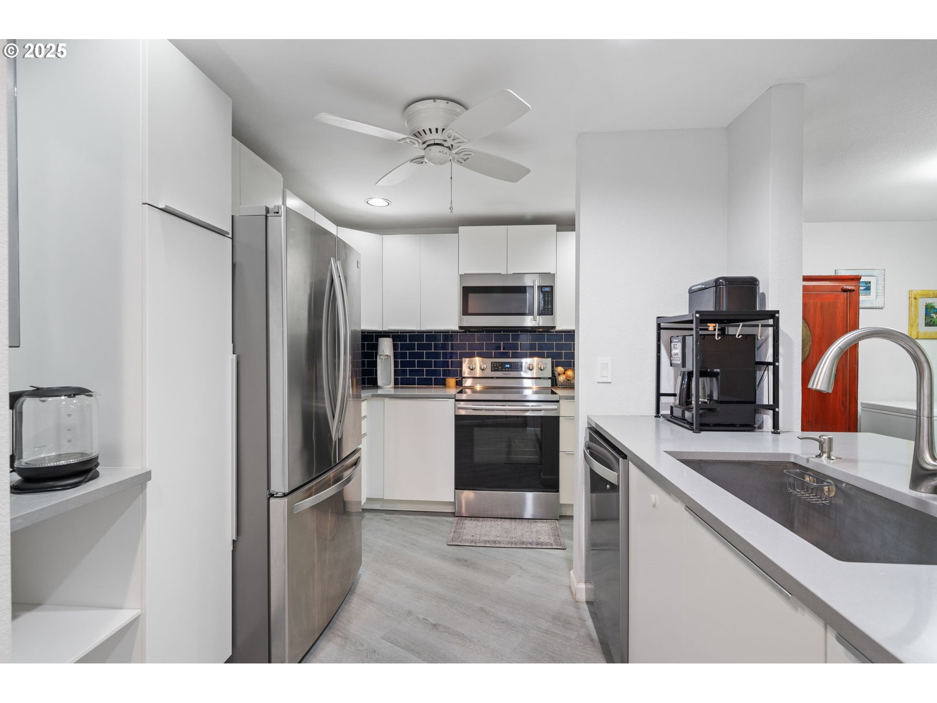 17618 Northwest Springville Road Portland, OR 97229 - Photo 12 of 26 Kitchen