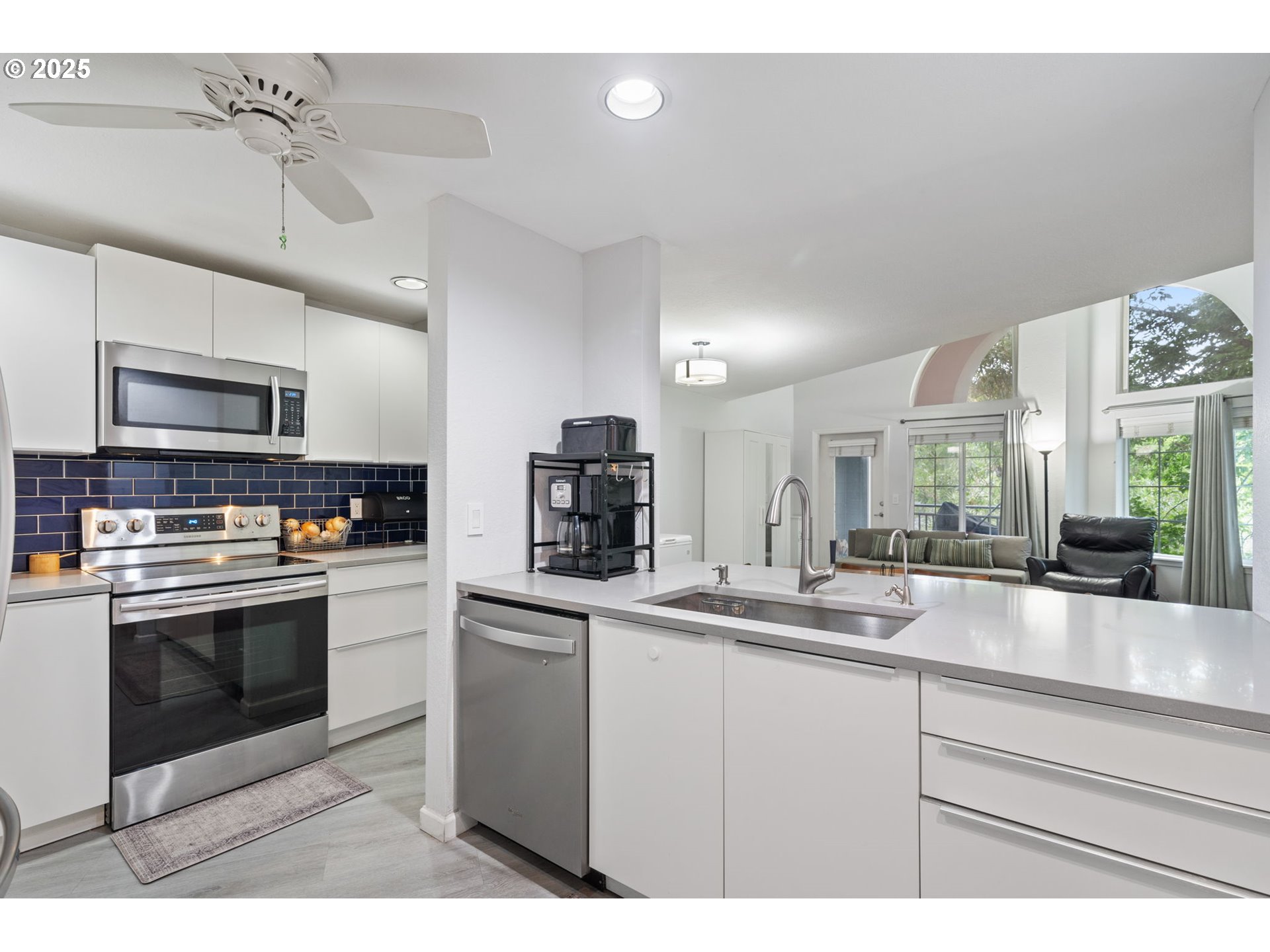 17618 Northwest Springville Road Portland, OR 97229 - Photo 13 of 26 Kitchen
