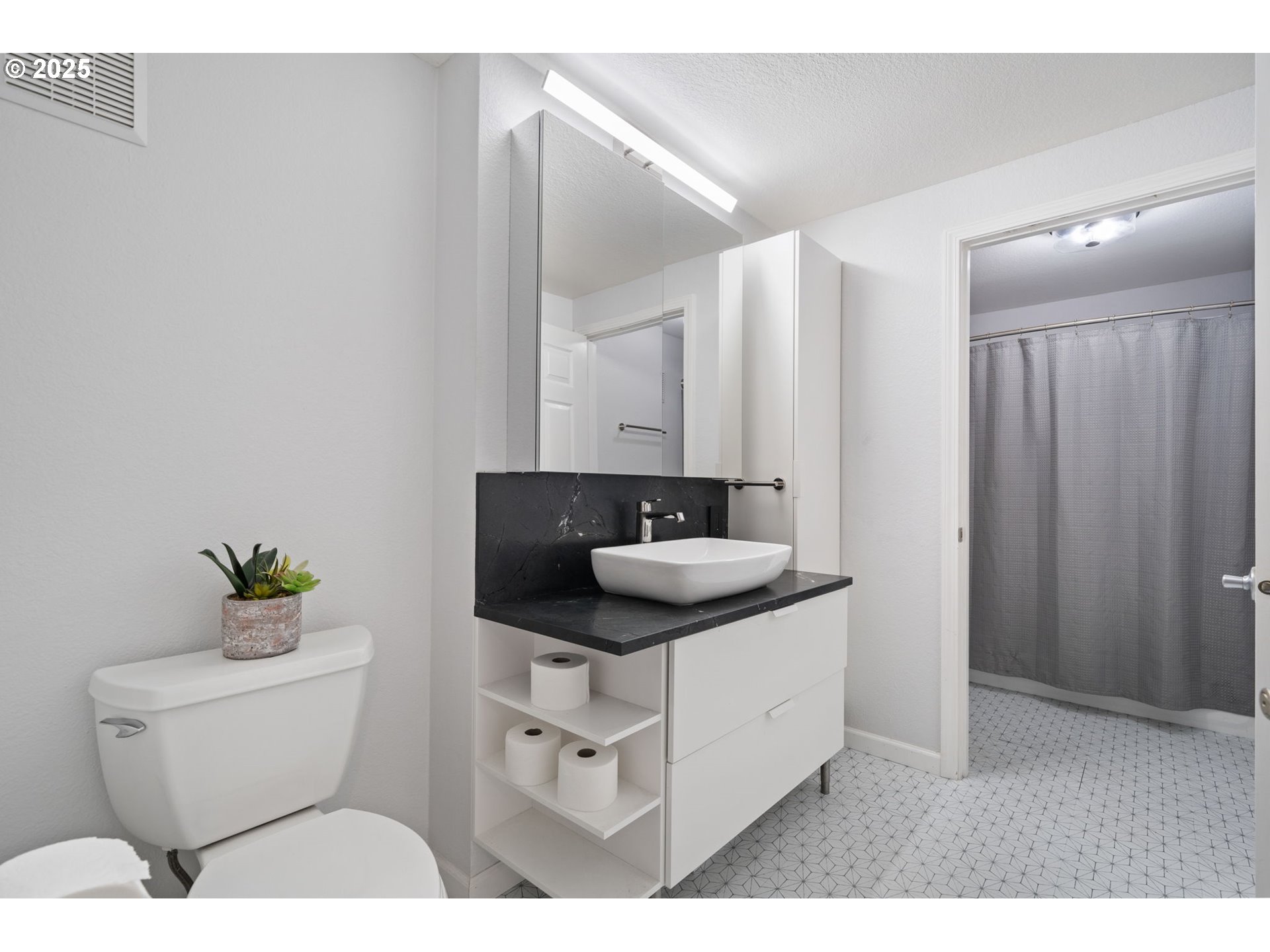 17618 Northwest Springville Road Portland, OR 97229 - Photo 24 of 26 Bathroom