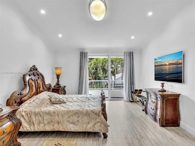 $4,330,000 | 616 Ocean Boulevard, Golden Beach, FL 33160