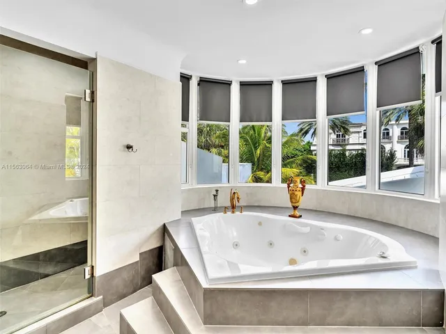 $4,330,000 | 616 Ocean Boulevard, Golden Beach, FL 33160