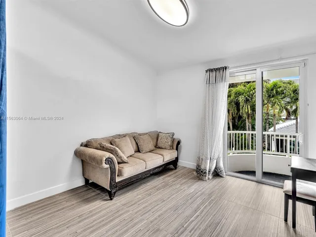 $4,330,000 | 616 Ocean Boulevard, Golden Beach, FL 33160