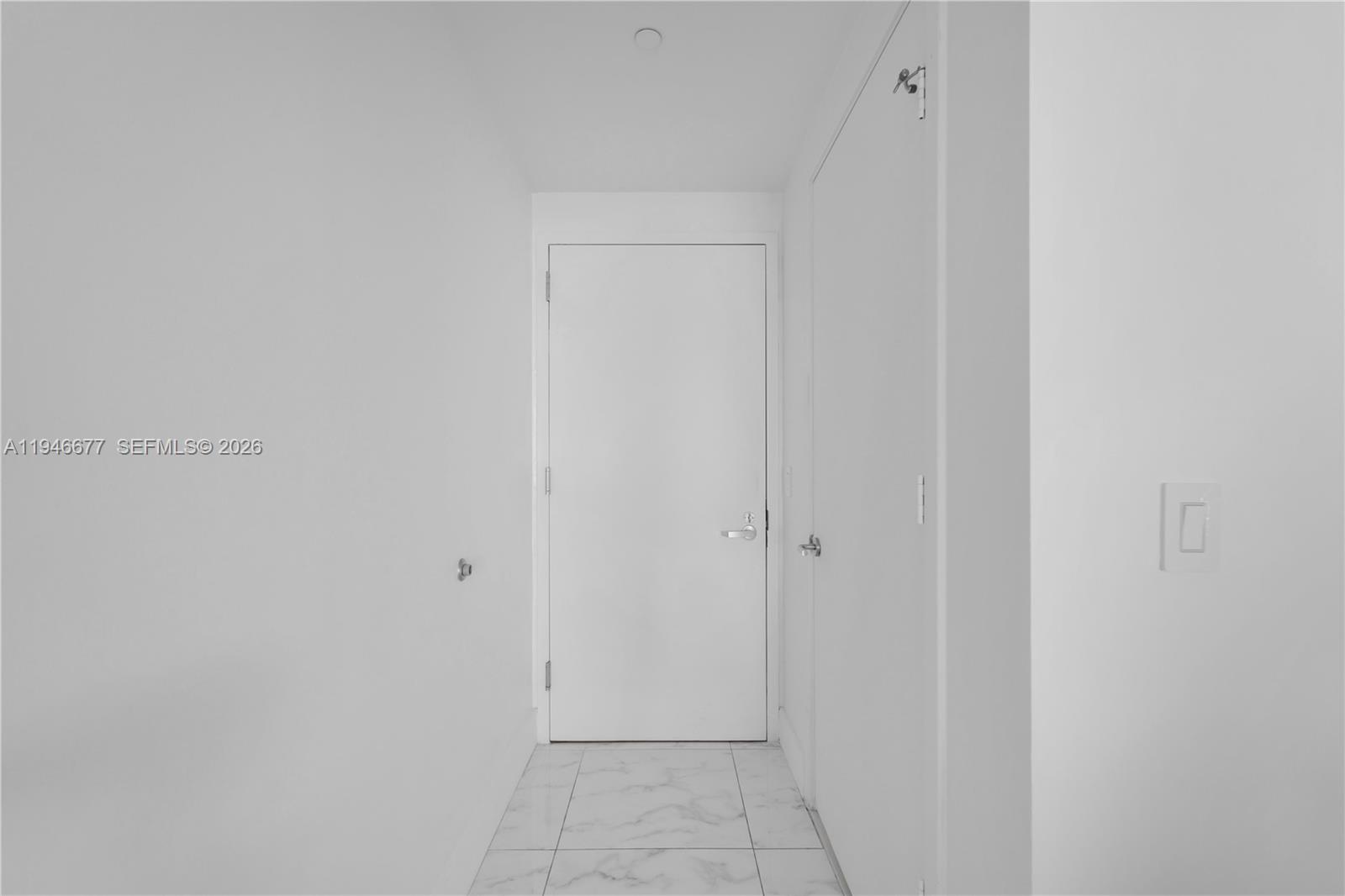 460 Northeast 28th Street, Unit 3002 Miami, FL 33137 - Photo 5 of 32 a view of an empty room