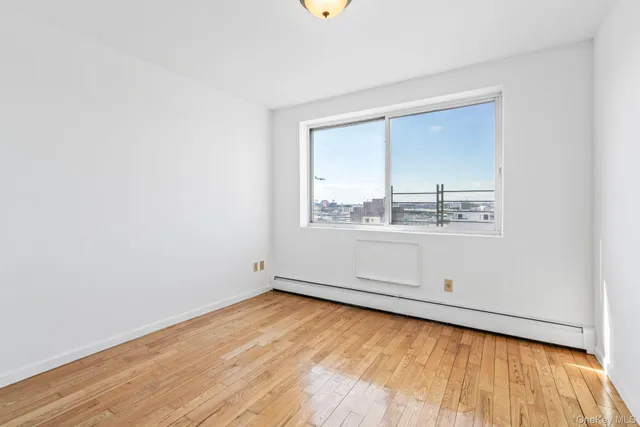 $575,000 | 136-16 31st Road, Unit 8B | Flushing