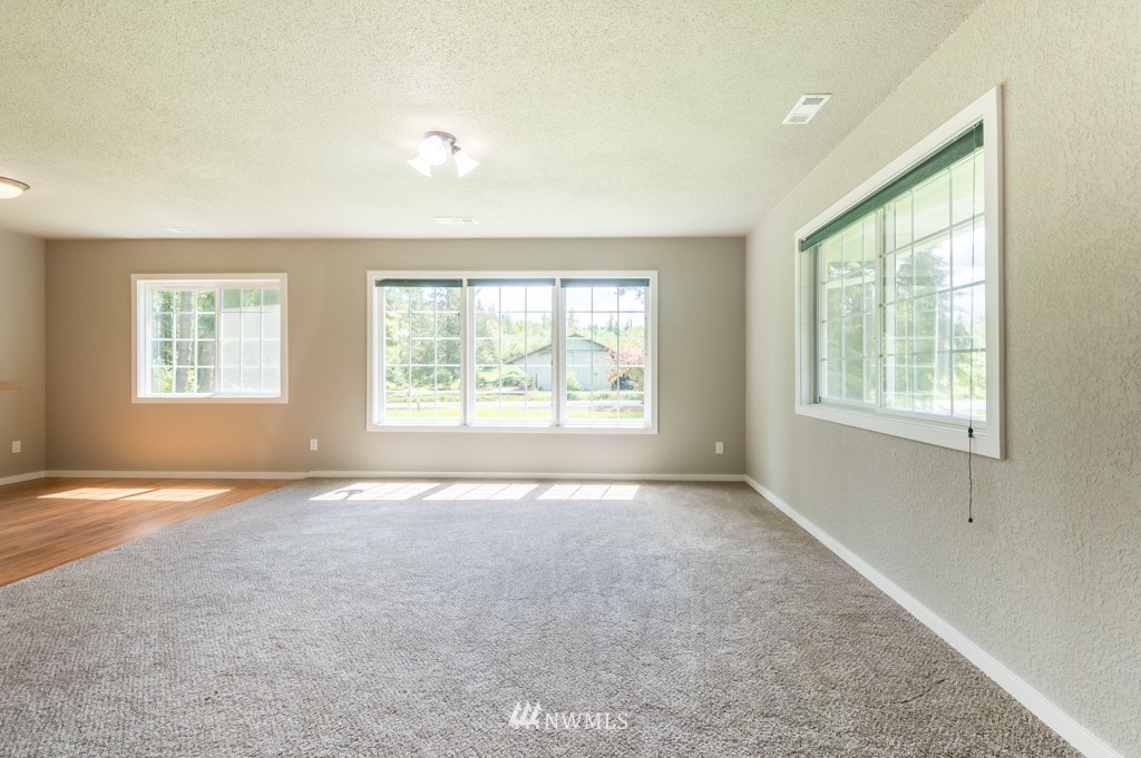 447 Gish Road Onalaska, WA 98570 - Photo 5 of 23 Gallery Image 5