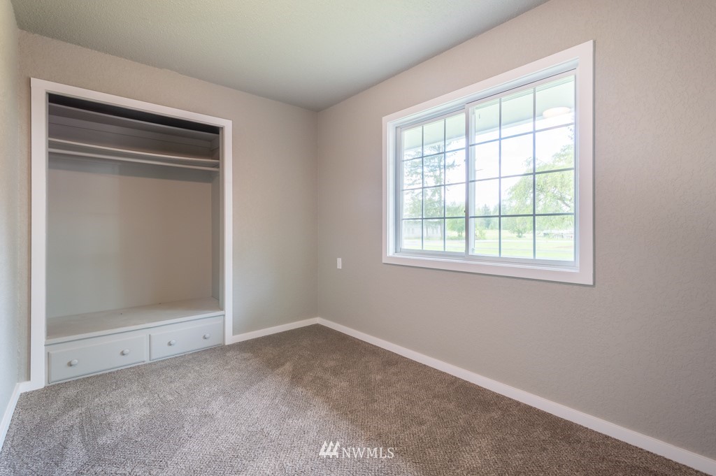 447 Gish Road Onalaska, WA 98570 - Photo 8 of 23 Gallery Image 8